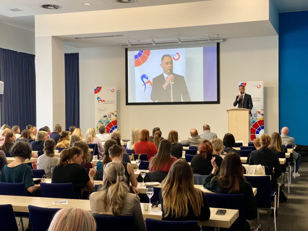2. Mezioborová konference o endometrióze